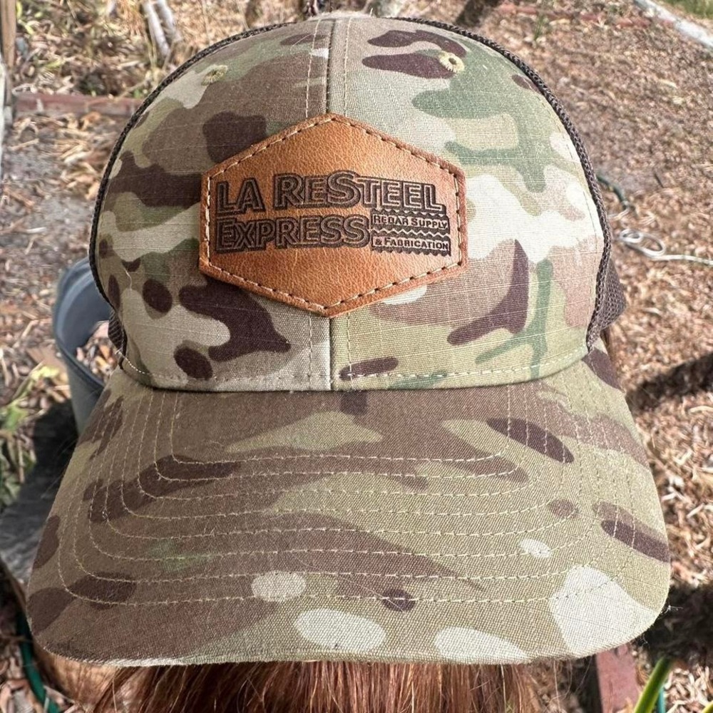 Multicoloured camo trucker hat